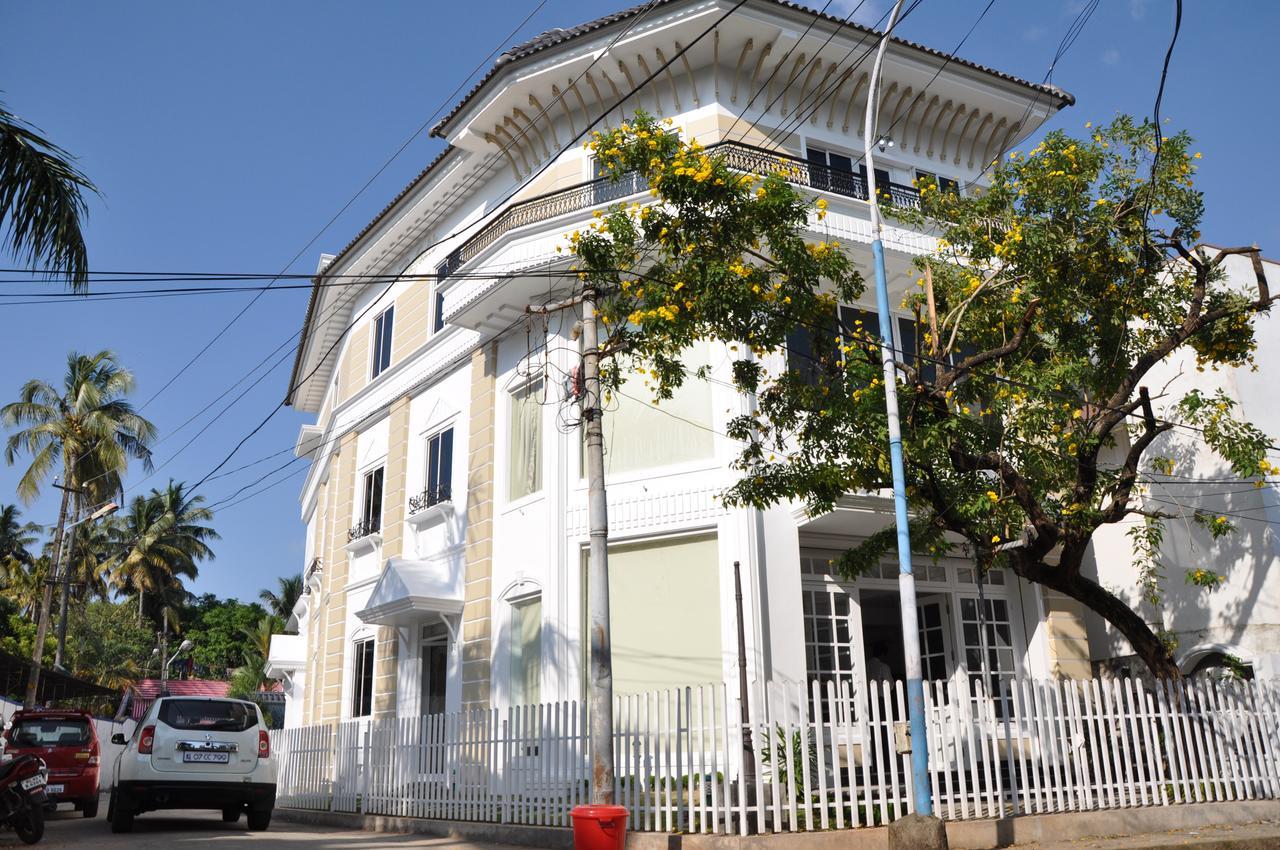 Hotel Daffodils Spice Court Kochi Zewnętrze zdjęcie