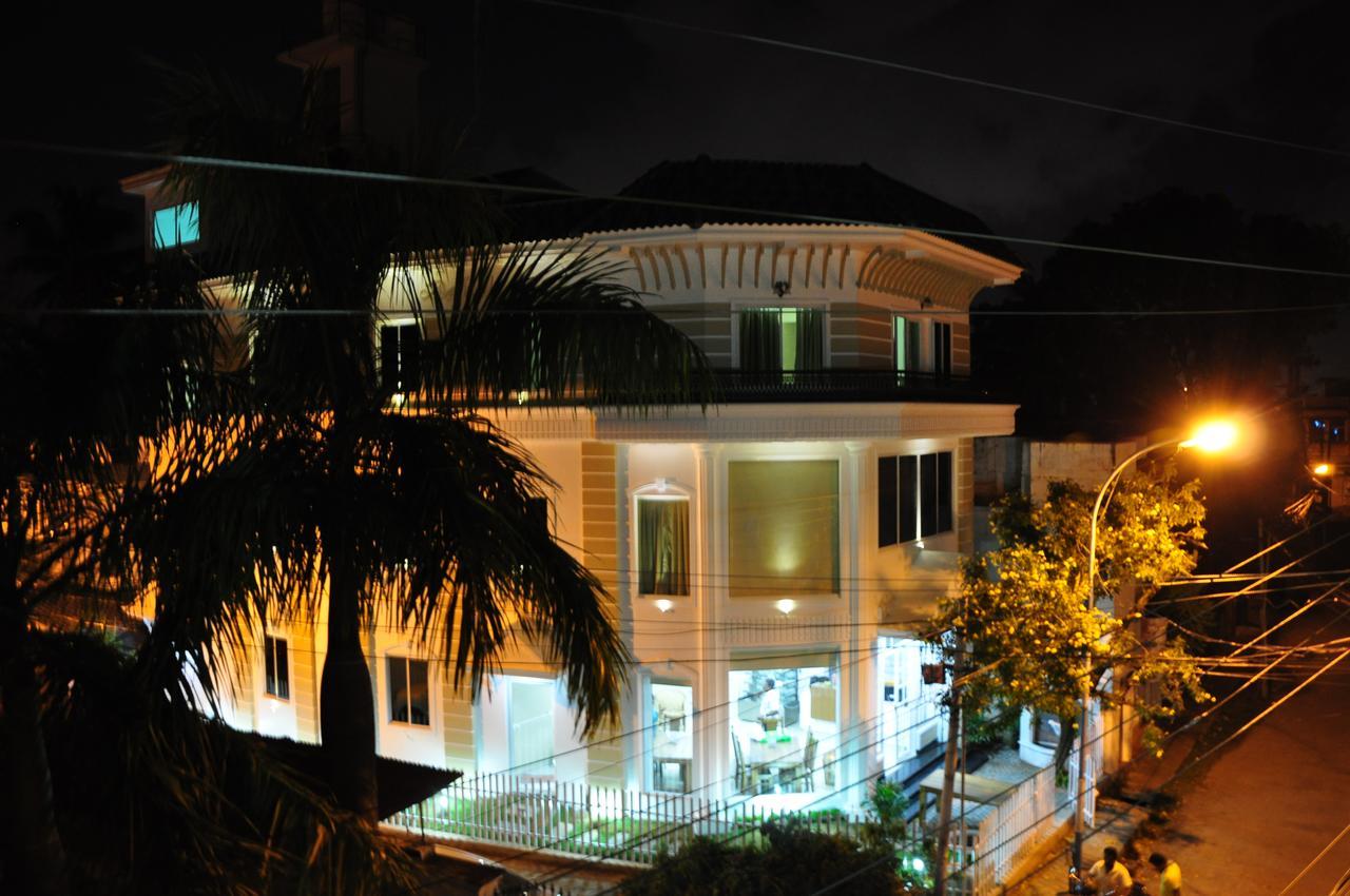 Hotel Daffodils Spice Court Kochi Zewnętrze zdjęcie