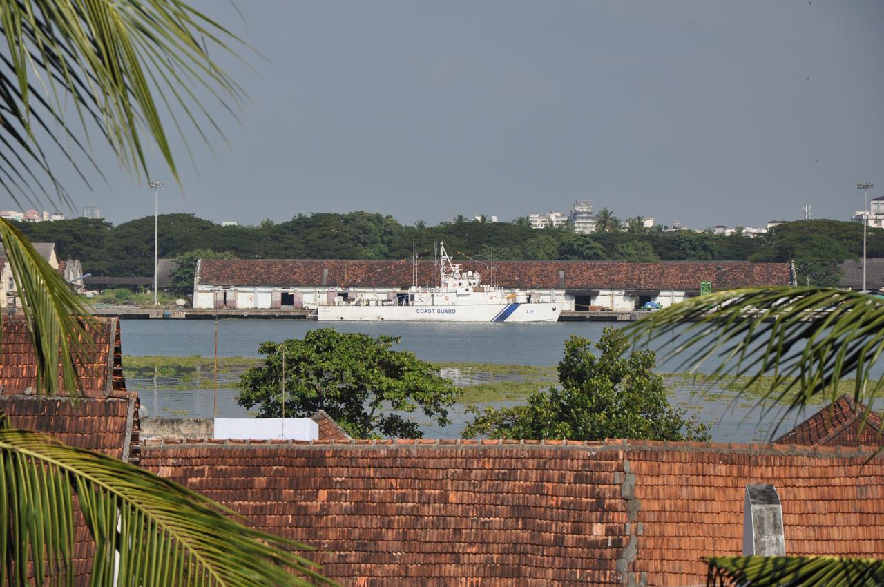 Hotel Daffodils Spice Court Kochi Zewnętrze zdjęcie