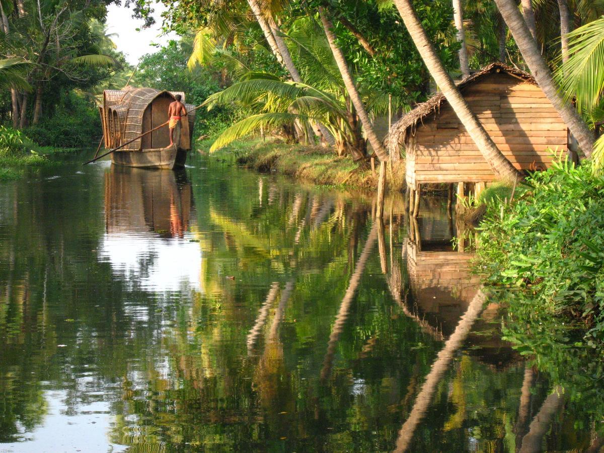 Hotel Daffodils Spice Court Kochi Zewnętrze zdjęcie