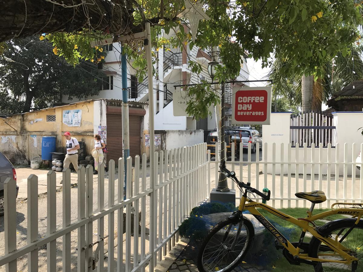 Hotel Daffodils Spice Court Kochi Zewnętrze zdjęcie