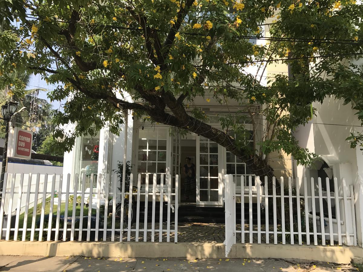 Hotel Daffodils Spice Court Kochi Zewnętrze zdjęcie