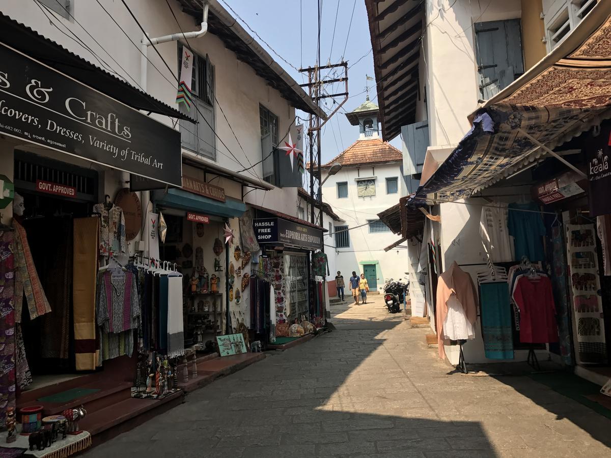 Hotel Daffodils Spice Court Kochi Zewnętrze zdjęcie