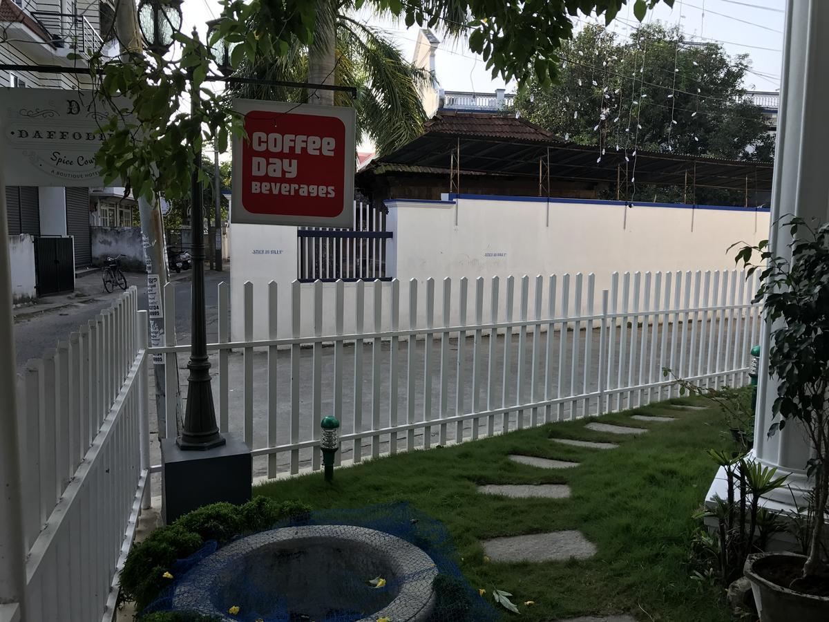 Hotel Daffodils Spice Court Kochi Zewnętrze zdjęcie