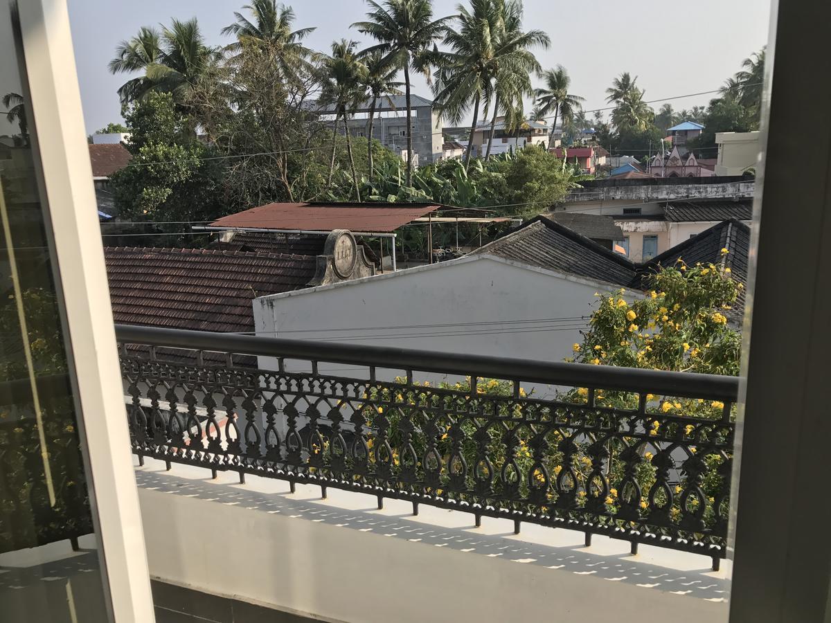 Hotel Daffodils Spice Court Kochi Zewnętrze zdjęcie