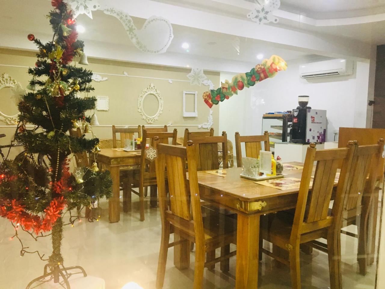 Hotel Daffodils Spice Court Kochi Zewnętrze zdjęcie
