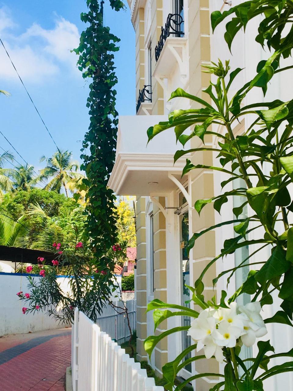 Hotel Daffodils Spice Court Kochi Zewnętrze zdjęcie